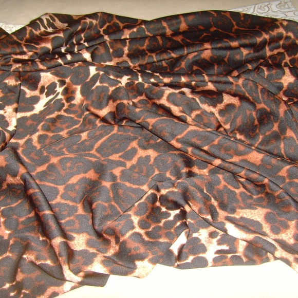 Jersey Knit Leopard Print Fabric - Picture 4 of 7